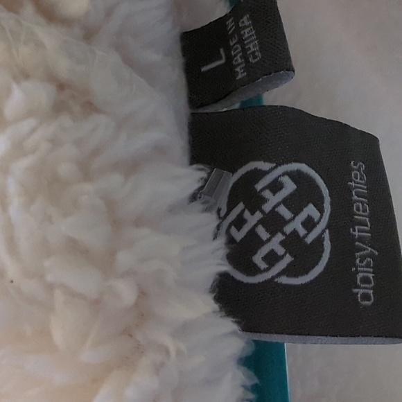 Daisy Fuentes cream size large hoodie - Picture 2 of 5